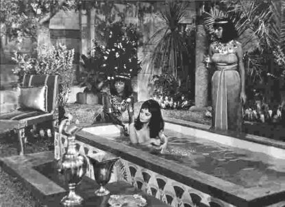 A Queen for Caesar (1962) with English Subtitles on DVD - Image 4