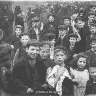 Alfred Butterworth and Sons, Glebe Mills, Hollinwood (1901) with English Subtitles on DVD