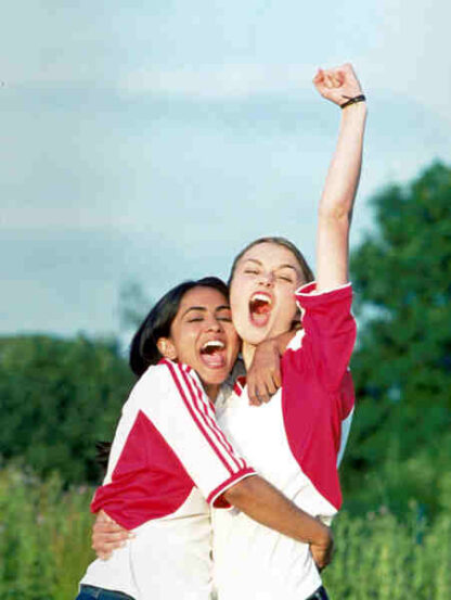 Bend It Like Beckham (2002) Starring Parminder Nagra on DVD - Image 2