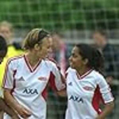 Bend It Like Beckham (2002) Starring Parminder Nagra on DVD - Image 3