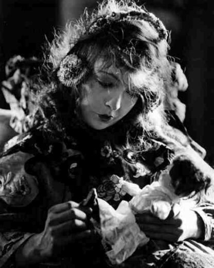 Broken Blossoms or the Yellow Man and the Girl (1919) Starring Lillian Gish on DVD - Image 3