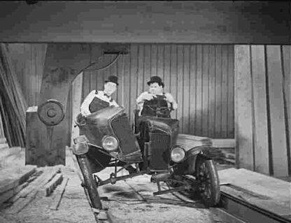 Busy Bodies (1933) Starring Stan Laurel on DVD - Image 3