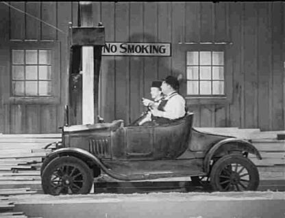 Busy Bodies (1933) Starring Stan Laurel on DVD - Image 4