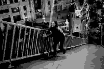 Chain Reaction (1996) Starring Keanu Reeves on DVD - Image 2
