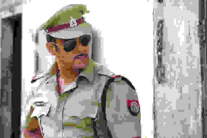 Dabangg (2010) with English Subtitles on DVD