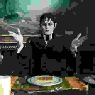 Dark Shadows (2012) Starring Johnny Depp on DVD