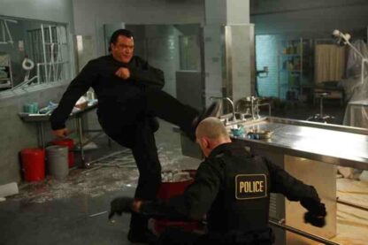 Driven to Kill (2009) Starring Steven Seagal on DVD - Image 3