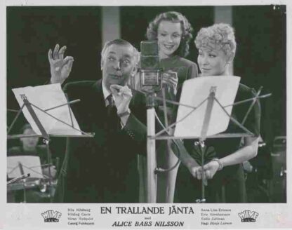 En trallande jänta (1942) with English Subtitles on DVD