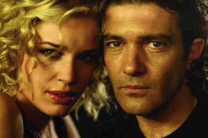 Femme Fatale (2002) Starring Rebecca Romijn on DVD - Image 3