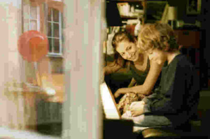 Flight of the Red Balloon (2007) with English Subtitles on DVD - Image 3