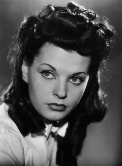 Frauen sind keine Engel (1943) with English Subtitles on DVD - Image 3