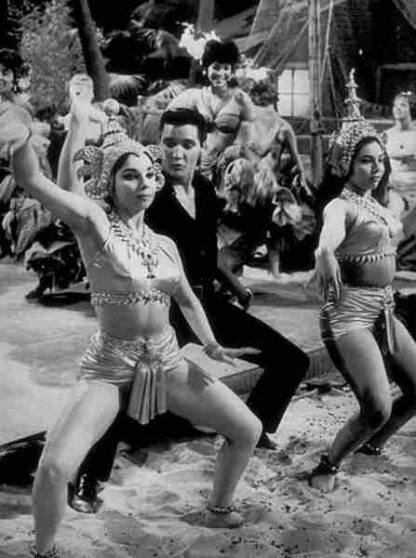Girls! Girls! Girls! (1962) Starring Elvis Presley on DVD - Image 2