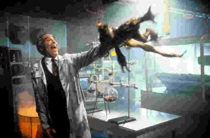 Gremlins 2: The New Batch (1990) Starring Zach Galligan on DVD - Image 2