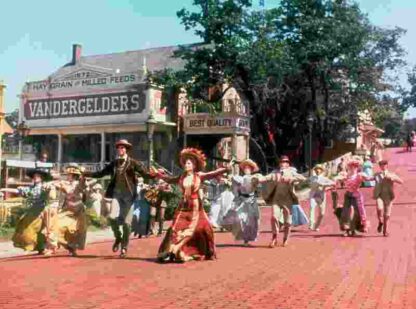 Hello, Dolly! (1969) Starring Barbra Streisand on DVD - Image 3