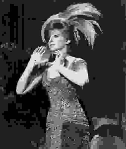 Hello, Dolly! (1969) Starring Barbra Streisand on DVD - Image 4
