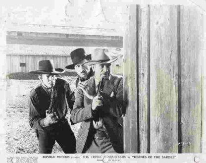 Heroes of the Saddle (1940) Starring Robert Livingston on DVD - Image 3