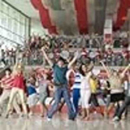 High School Musical 2 (2007) Starring Zac Efron on DVD - Image 3