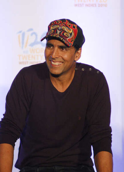 Housefull (2010) with English Subtitles on DVD - Image 3