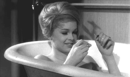 Hvis lille pige er du? (1963) with English Subtitles on DVD - Image 3