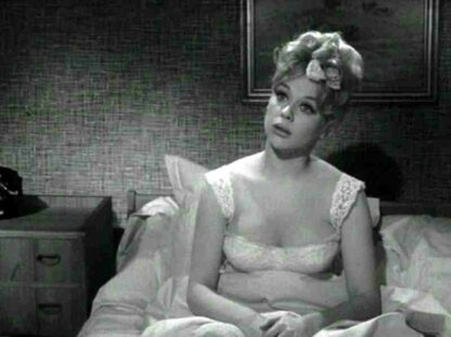 Hvis lille pige er du? (1963) with English Subtitles on DVD - Image 4