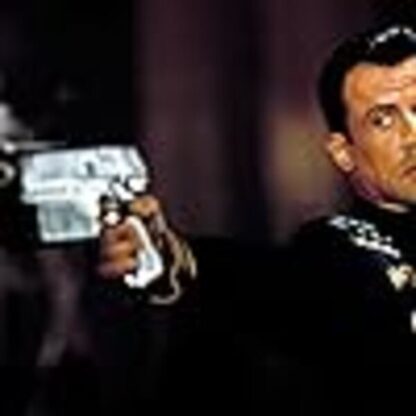 Judge Dredd (1995) Starring Sylvester Stallone on DVD - Image 4