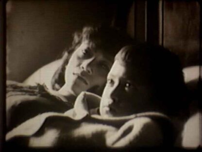 Juego de mentiras (1967) with English Subtitles on DVD - Image 2