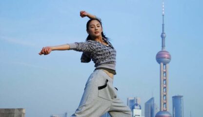 Jump (2009) with English Subtitles on DVD - Image 3