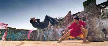 Khiladi 786 (2012) with English Subtitles on DVD - Image 2
