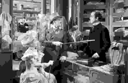 Kind Hearts and Coronets (1949) Starring Dennis Price on DVD - Image 3
