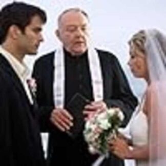 Kiss the Bride (2002) Starring Amanda Detmer on DVD