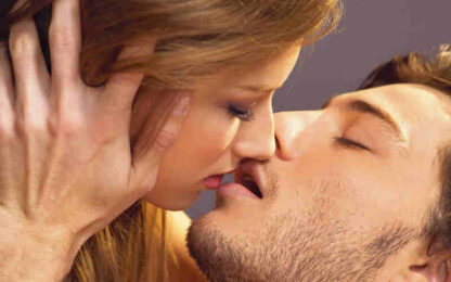Kissing on the Mouth (2005) Starring Kate Winterich on DVD - Image 2