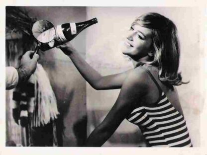 La parmigiana (1963) with English Subtitles on DVD - Image 3