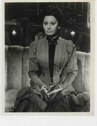 Lady L (1965) Starring Sophia Loren on DVD - Image 3