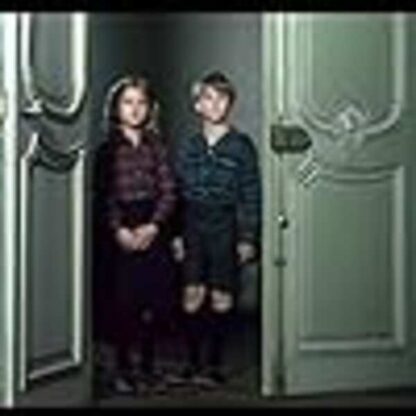 Les enfants du placard (1977) with English Subtitles on DVD - Image 3