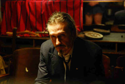 Mal día para pescar (2009) with English Subtitles on DVD - Image 2