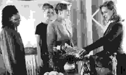 Moonlight and Valentino (1995) Starring Elizabeth Perkins on DVD - Image 3