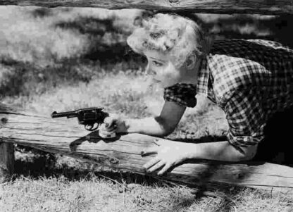 Northwest Trail (1945) Starring Bob Steele on DVD - Image 2