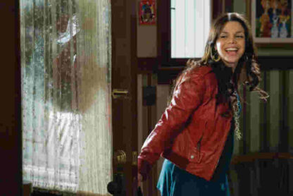 Nothing Like the Holidays (2008) Starring John Leguizamo on DVD - Image 2