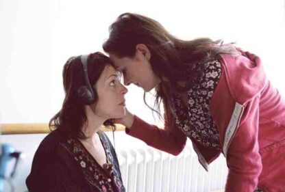 Old, New, Borrowed and Blue (2003) with English Subtitles on DVD - Image 3