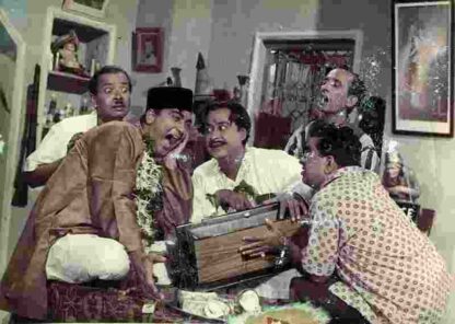 Padosan (1968) with English Subtitles on DVD - Image 3