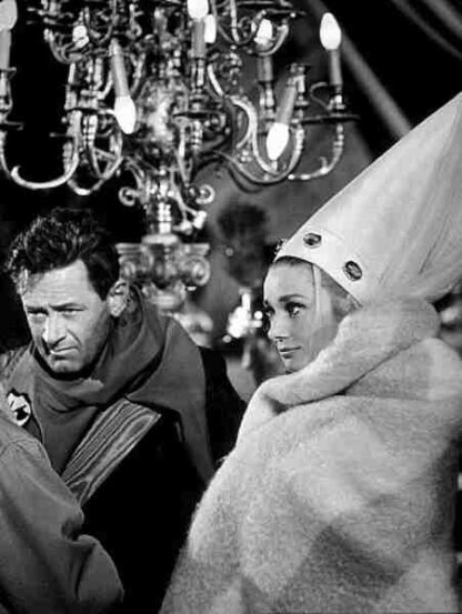 Paris When It Sizzles (1964) Starring William Holden on DVD - Image 4