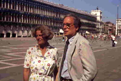 Robert Venturi and Denise Scott Brown (1987) Starring Colin Amery on DVD - Image 3