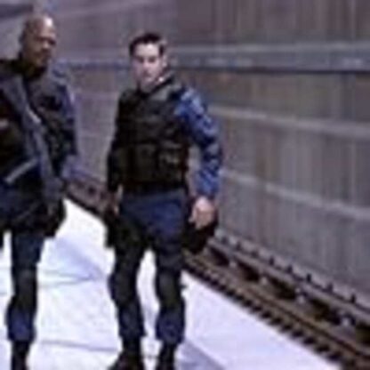 S.W.A.T. (2003) Starring Samuel L. Jackson on DVD - Image 3