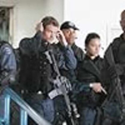 S.W.A.T. (2003) Starring Samuel L. Jackson on DVD - Image 4