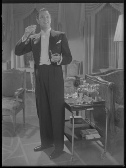Sara Learns Manners (1937) with English Subtitles on DVD - Image 4