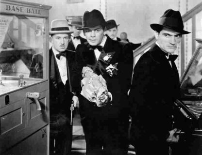 Scarface (1932) Starring Paul Muni on DVD