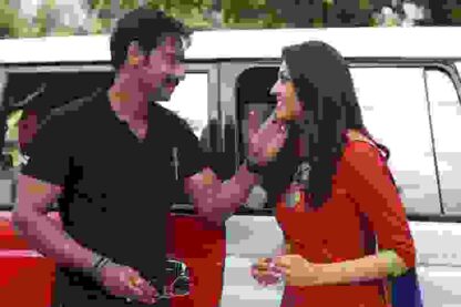 Singham (2011) with English Subtitles on DVD - Image 4