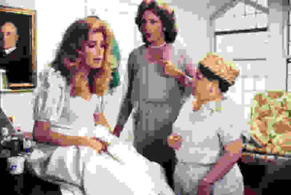 Sixteen Candles (1984) Starring Molly Ringwald on DVD - Image 4