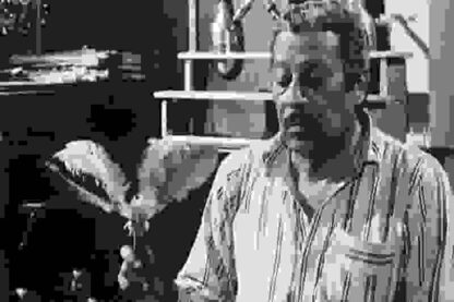 Thartharah fawq el-Nil (1971) with English Subtitles on DVD - Image 3