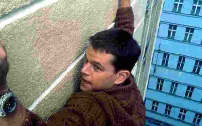 The Bourne Identity (2002) Starring Matt Damon on DVD - Image 2